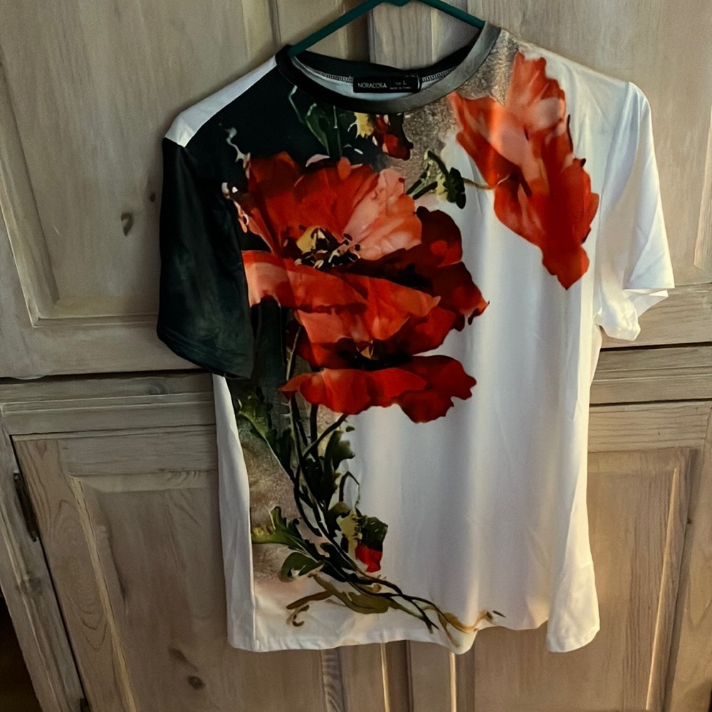 NWT floral and white short sleeve top
